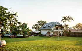 Casa quinta San Bernardo Con Pileta y amplio jardín